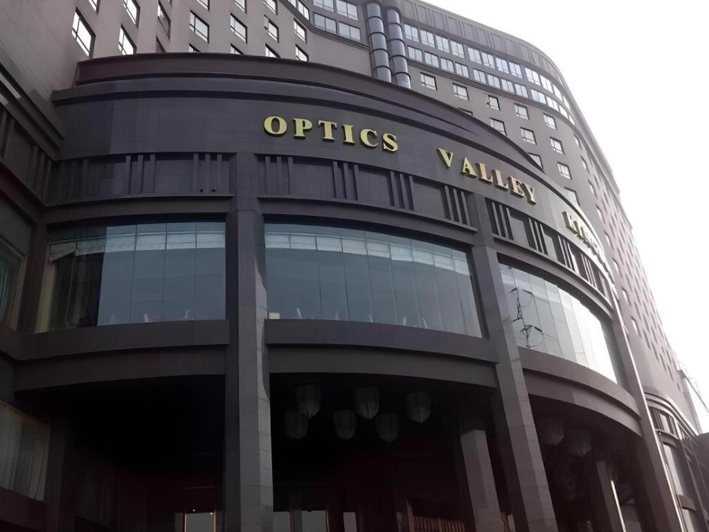 Optics Valley Kingdom Plaza Wuhan Exteriör bild